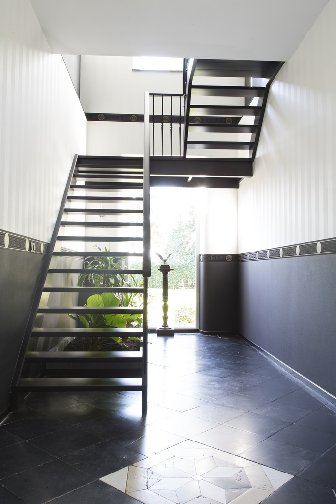 Rechte open trap met bordes (Montenaken) (82) Klassiek