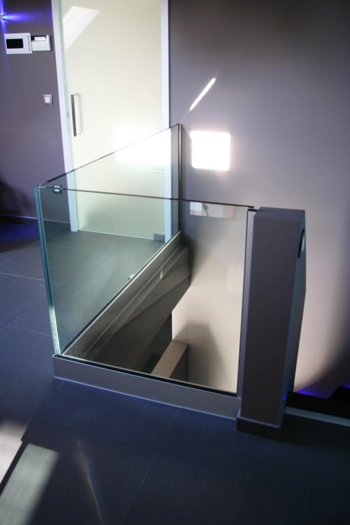 Z-Trap tussen muren (90)