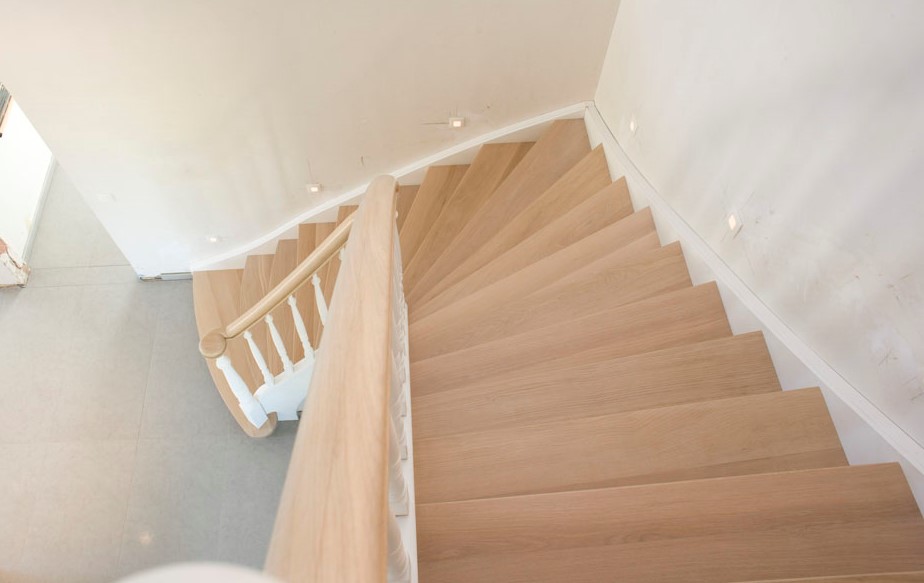 Klassieke trap met wrongstuk (50)