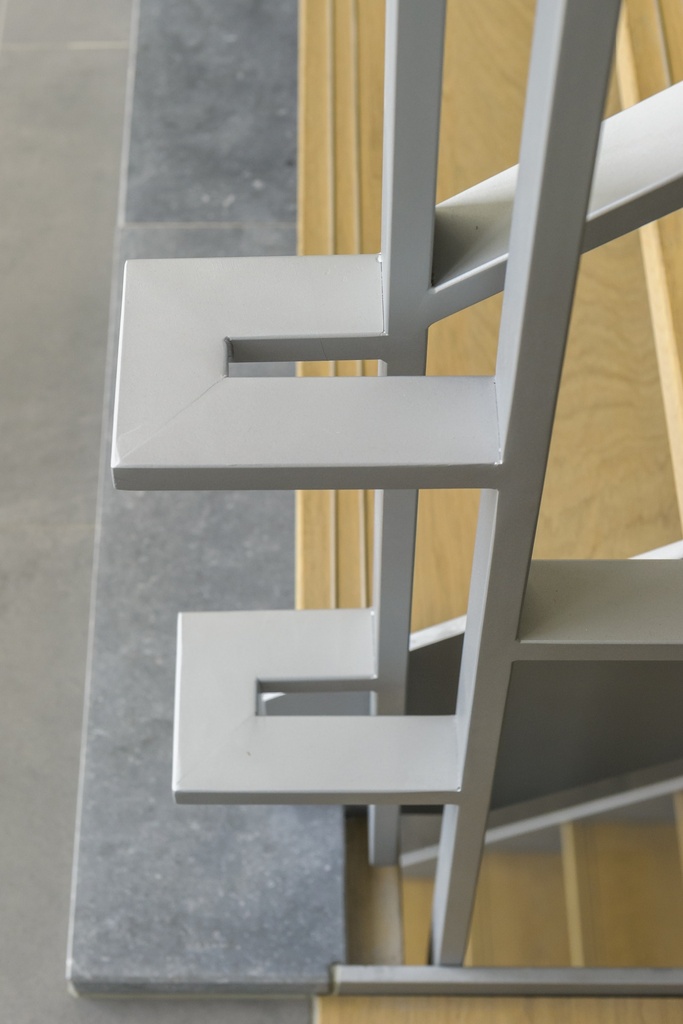 Rechte trap met tussenbordessen (72) Metaal Design