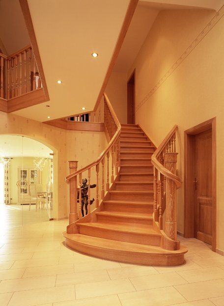 Escalier courbe à départ évasé