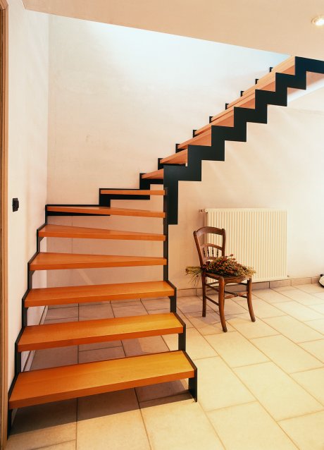 Escalier design en métal Rekkem