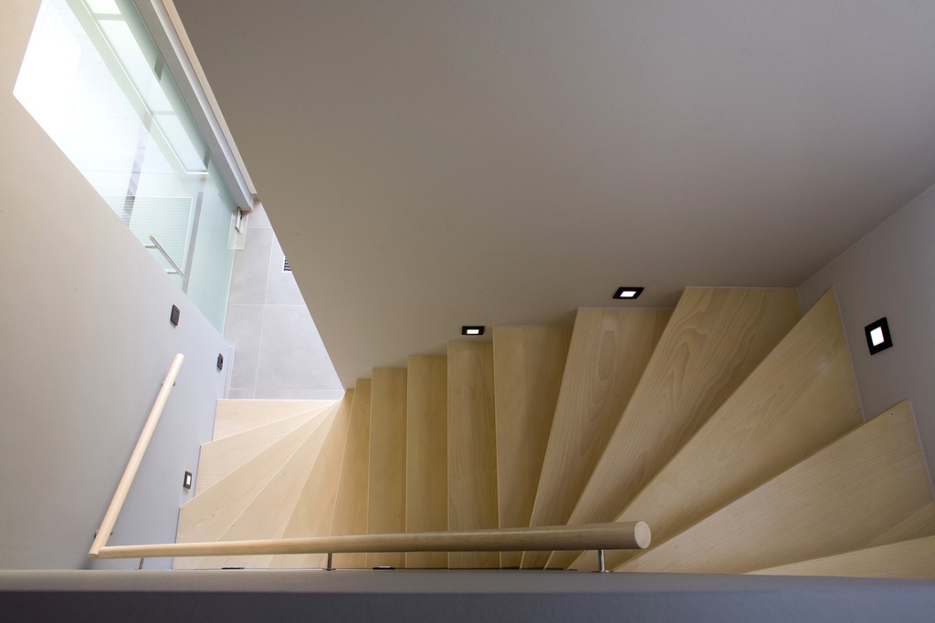 Escalier en S avec éclairage LED