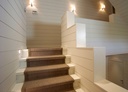 Escalier droit en bois avec paliers intermédiaires