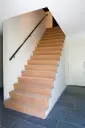 Escalier en Z en Bois Suspendu