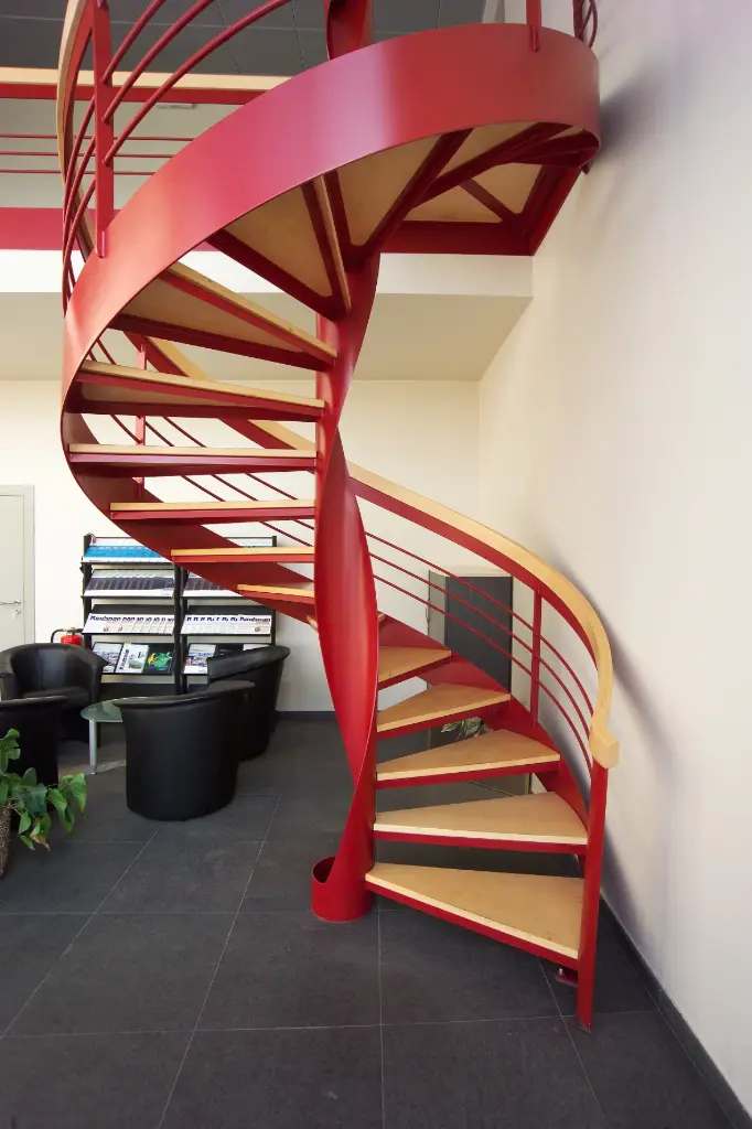 Escalier en Colimaçon Métallique Rouge