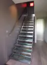 Escalier Fermé en Métal et Verre