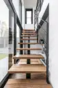 Escalier Métallique Moderne avec Marches en Iroko