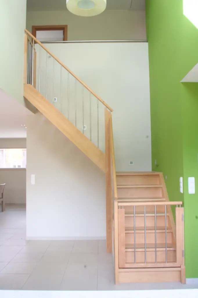 Escalier en bois (3104)