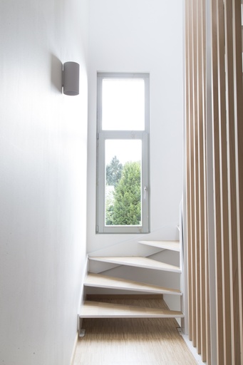 [1079] Escalier Métallique à Limons Plats en Trois-Quarts Tournant