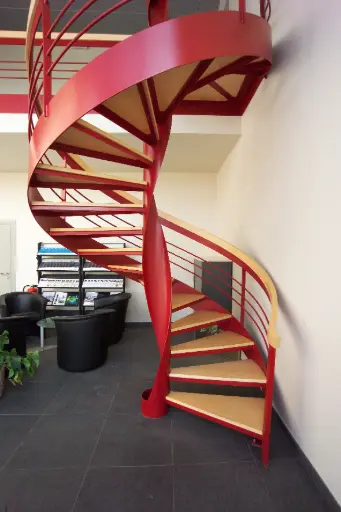 Escalier en Colimaçon Métallique Rouge