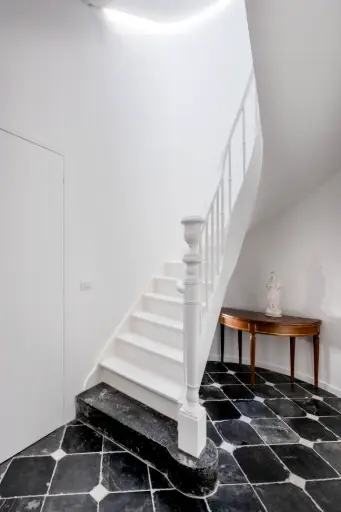 [3088] Cage d'Escalier Renaissante