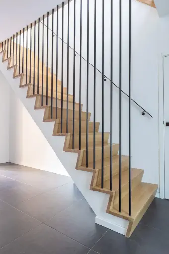 [3097] Open rechte houten trap (3097)